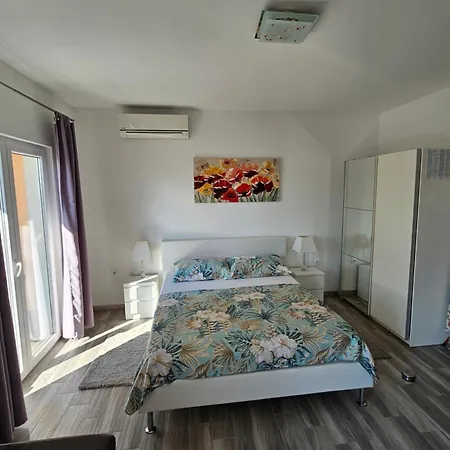 Grgic Trogir